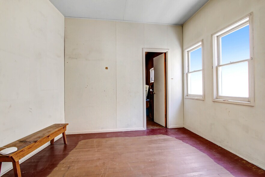 More Photos Of 724 S Glenoaks Blvd, Burbank Religious Facility For Sale