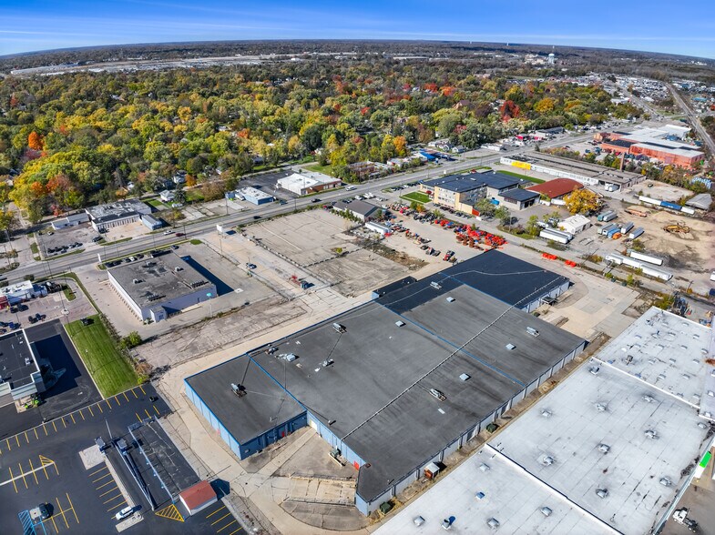 More Photos Of 2010 N Dort Hwy, Flint Service For Sale