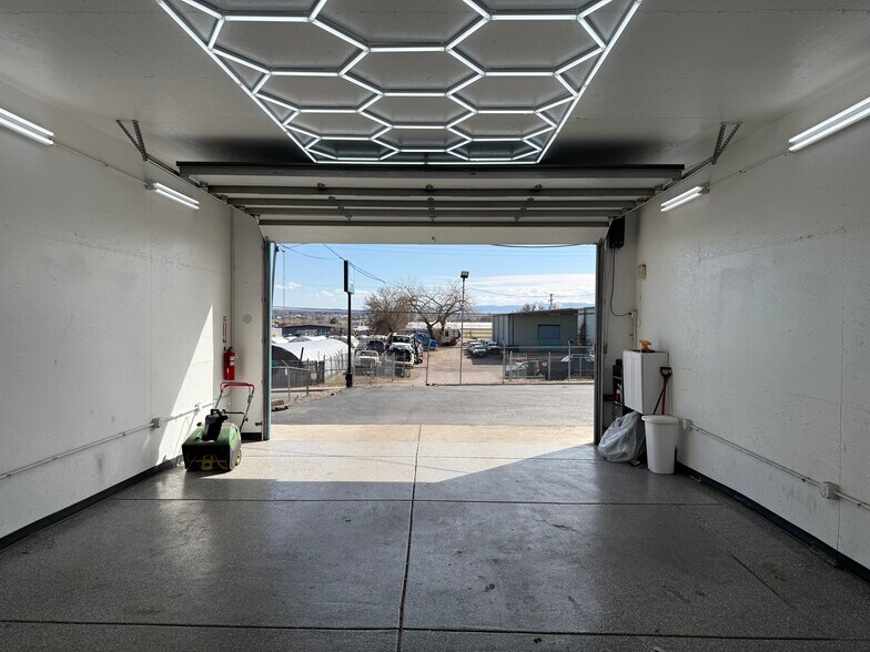More Photos Of 2303 W Dartmouth Ave, Englewood Auto Dealership For Lease