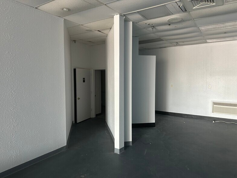 More Photos Of 3425-3523 N University St, Peoria General Retail For Sale