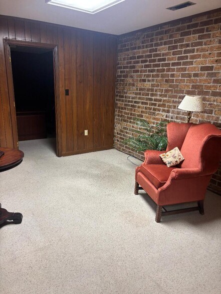 More Photos Of 825 1st Ave N, Surfside Beach Office For Lease