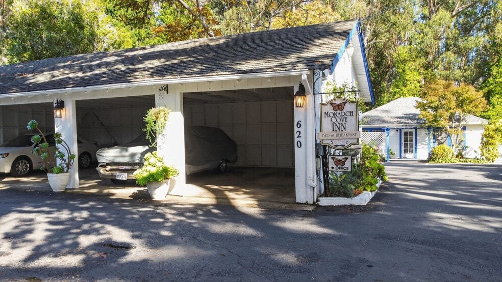 More Photos Of 620 El Salto Dr, Capitola Hospitality For Sale