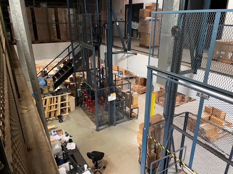 More Photos Of 822 W Wilson Ave, Chicago Warehouse For Sale