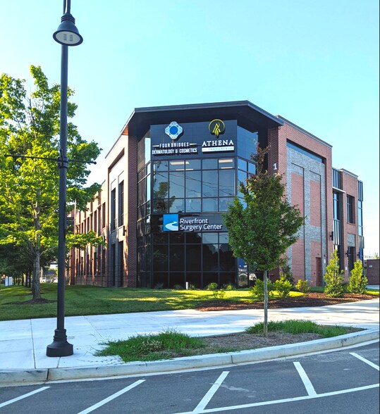 Primary Photo Of 1247 Riverfront Pky, Chattanooga Medical For Lease