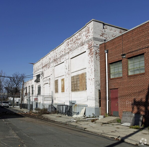 More Photos Of 163 Shaw Ave, Irvington Warehouse For Lease