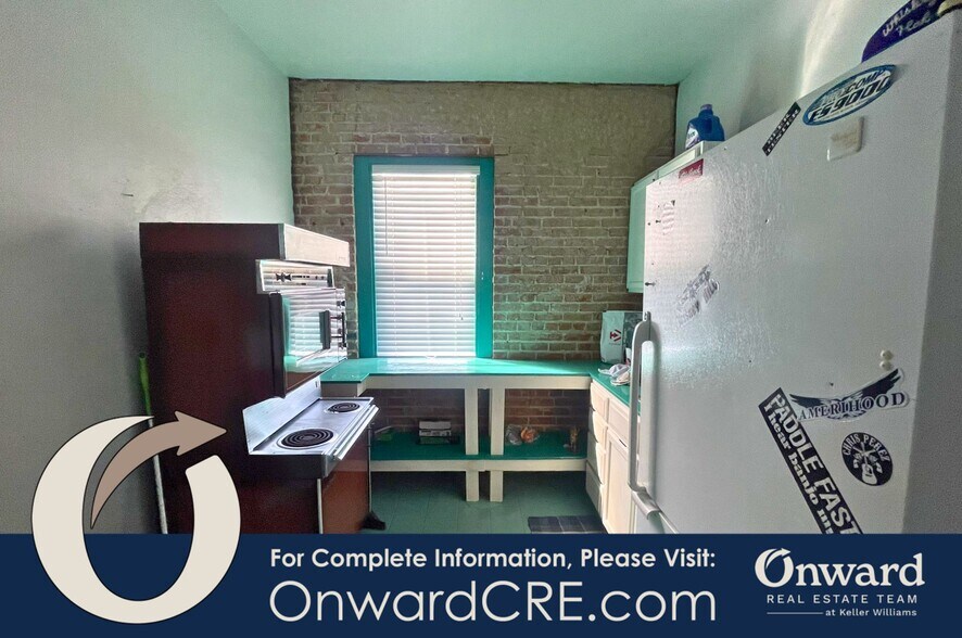 More Photos Of 114 E Elm St, Hillsboro Office For Sale