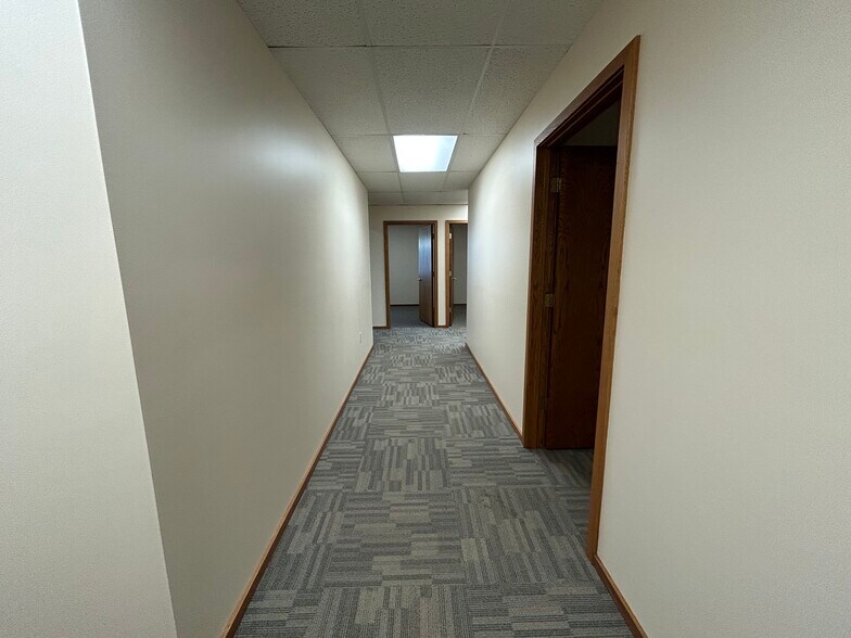 More Photos Of 1820 Post Rd, Plover Storefront Retail Office For Lease