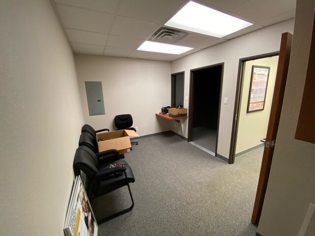 More Photos Of 822 N 4th St, Longview Medical For Sale