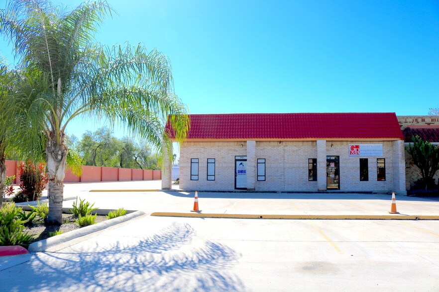 More Photos Of 824 E Hackberry Ave, McAllen Flex For Lease