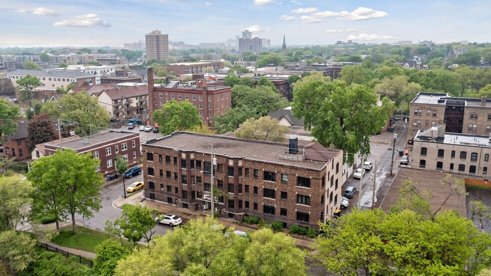 More Photos Of 137 E 17th St, Minneapolis Apartments For Sale