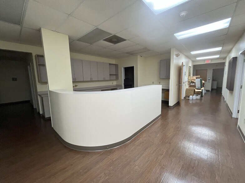 More Photos Of 1395 El Rito Dr, Gulf Breeze Medical For Sale