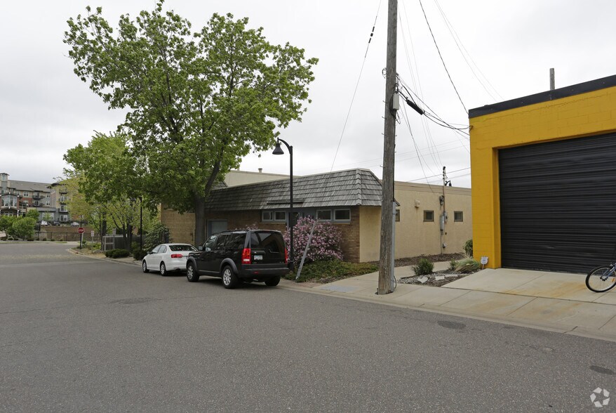 More Photos Of 3521-3525 Webster Ave S, Saint Louis Park Warehouse For Lease