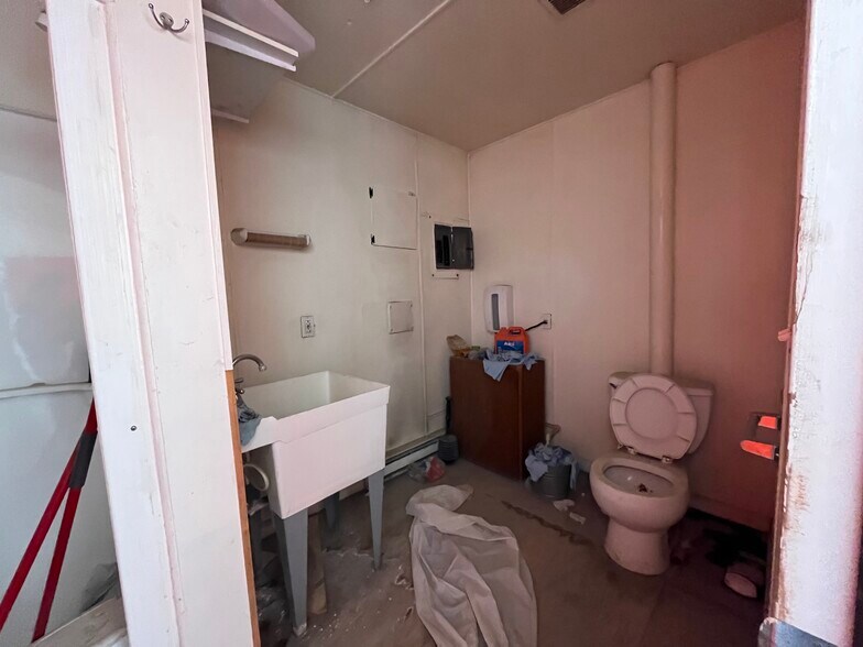 More Photos Of 111 A ave, Limon Industrial For Sale