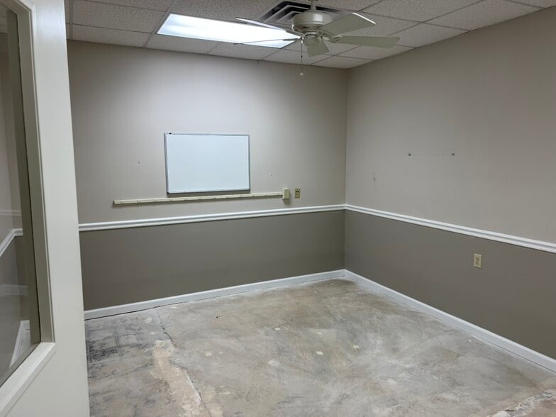 More Photos Of 6120 Airways Blvd, Chattanooga Warehouse For Lease