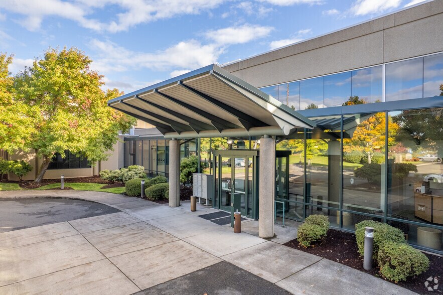 More Photos Of 3500 Chad Dr, Eugene Light Manufacturing For Lease