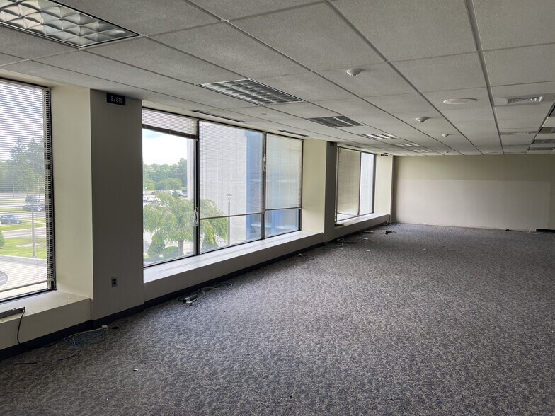 More Photos Of 200 Mill Rd, Fairhaven Medical For Lease