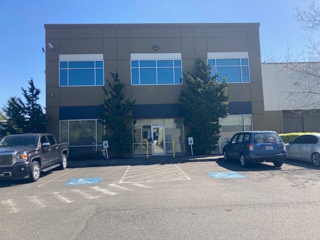 More Photos Of 710 Sw 34th St, Renton Manufacturing For Lease