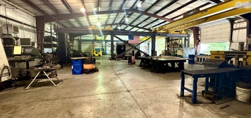 More Photos Of 703 Commerce Ave, New Castle Warehouse For Sale