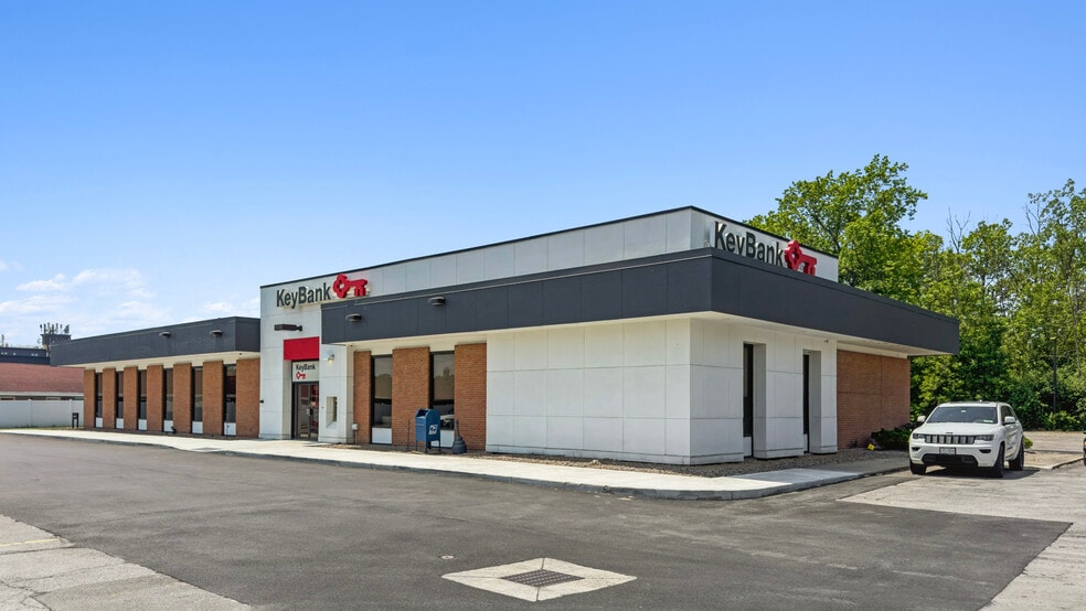More Photos Of 1930 Niagara Falls Blvd, Tonawanda Bank For Sale