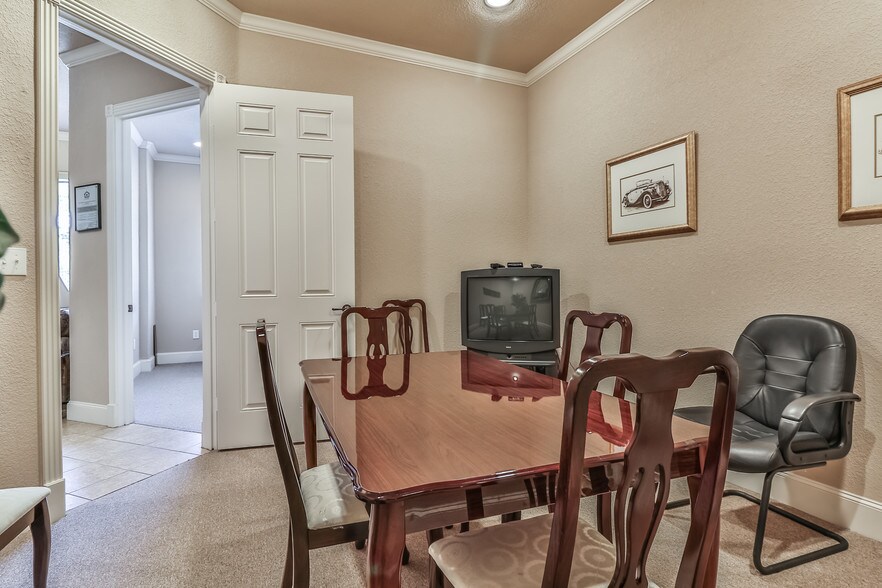 More Photos Of 5501 Louetta Rd, Spring Office For Sale