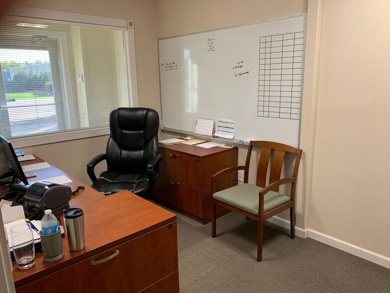 More Photos Of 123-151 12th St SW, Loveland Manufacturing For Lease