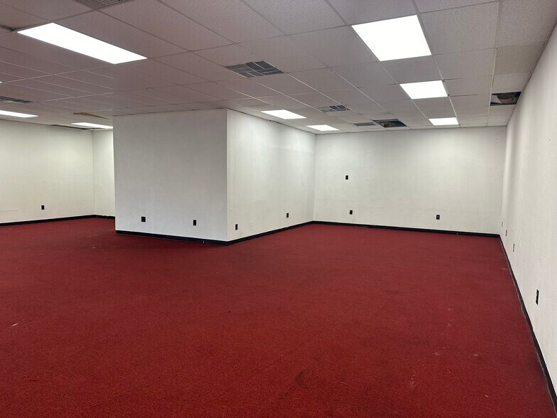 More Photos Of 4120 Rowan Rd, New Port Richey Storefront Retail Office For Lease