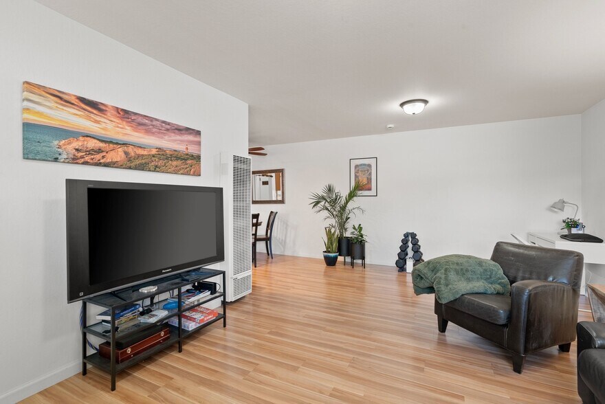 More Photos Of 420 Capitola Road Ext, Santa Cruz Apartments For Sale