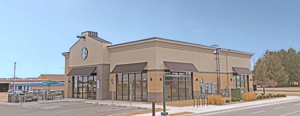 More Photos Of 1804 Washington st, Pella Fast Food For Sale