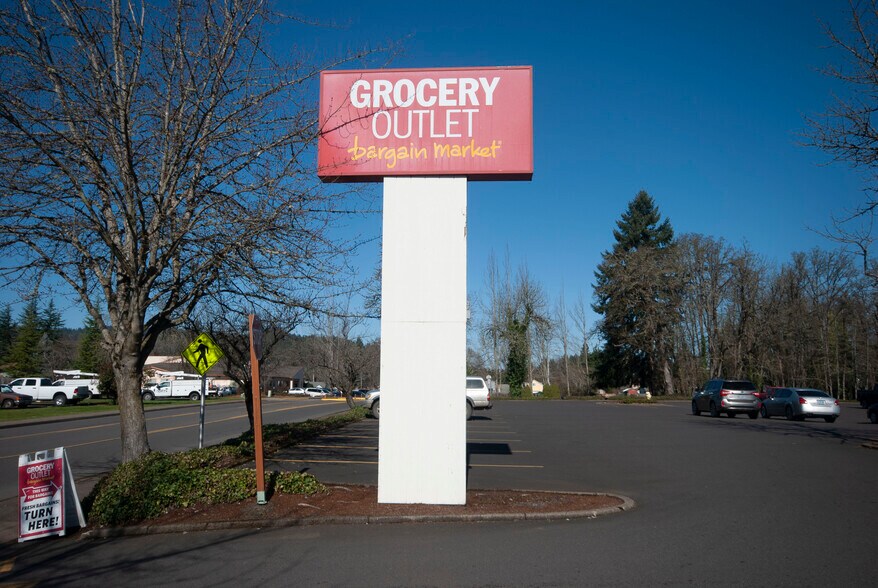 More Photos Of 200 Gateway Blvd, Cottage Grove Unknown For Lease