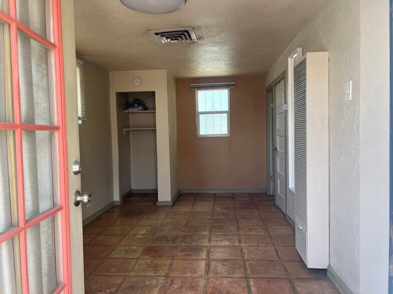 More Photos Of 403 Columbia Dr SE, Albuquerque Multifamily For Sale