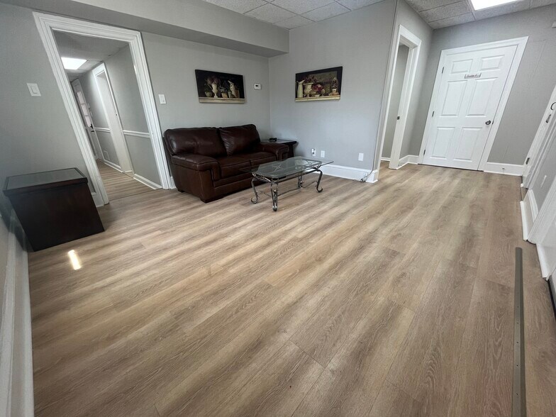 More Photos Of 571 NJ-168, Blackwood Office For Lease