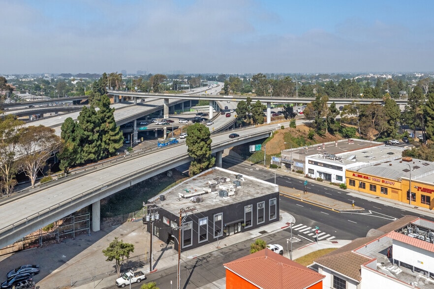More Photos Of 11520 Jefferson Blvd, Culver City Light Distribution For Lease