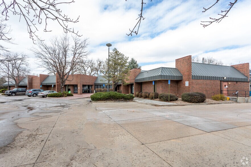 More Photos Of 1750 Pierce St, Lakewood Medical For Lease