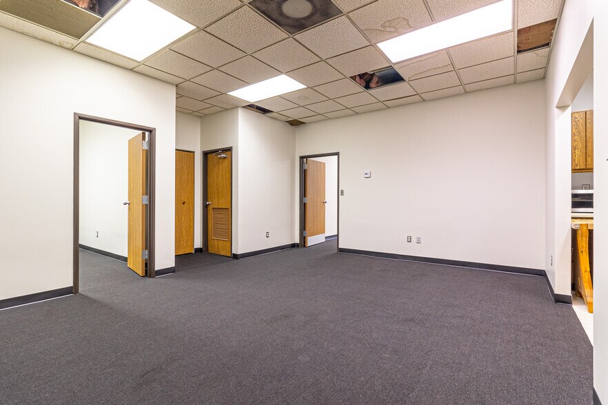 More Photos Of 3021 Liberty Ave, Pittsburgh Warehouse For Sale