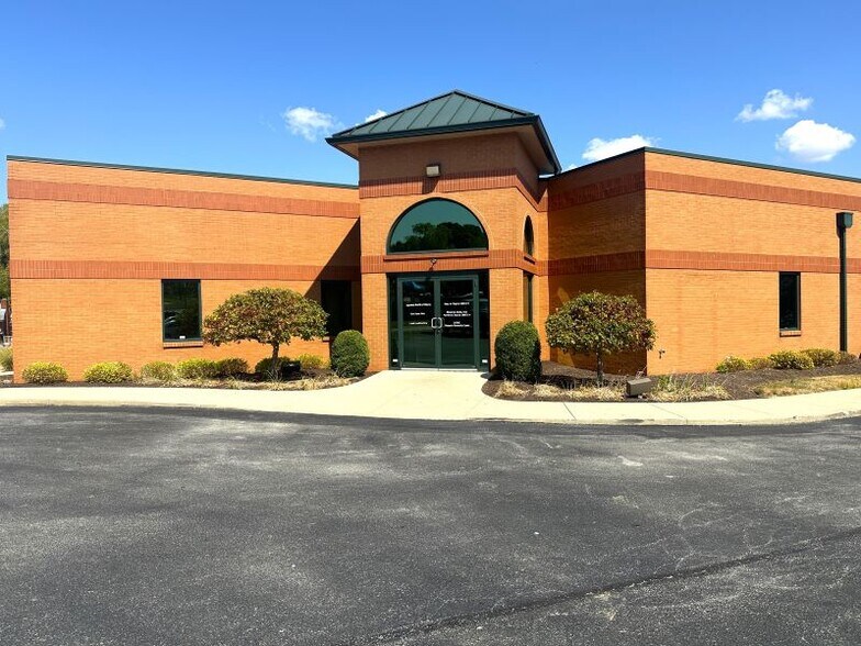 More Photos Of 20 W Wenger Rd, Englewood Medical For Lease