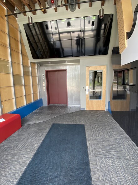 More Photos Of 3030 Penn Ave, Pittsburgh Loft Creative Space For Sale