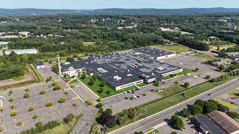 Primary Photo Of 383 Middle St, Bristol Warehouse For Lease