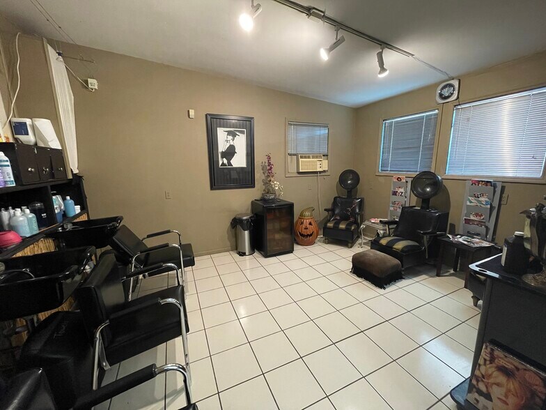 More Photos Of 4 Beck St NW, Atlanta Storefront Retail Office For Sale