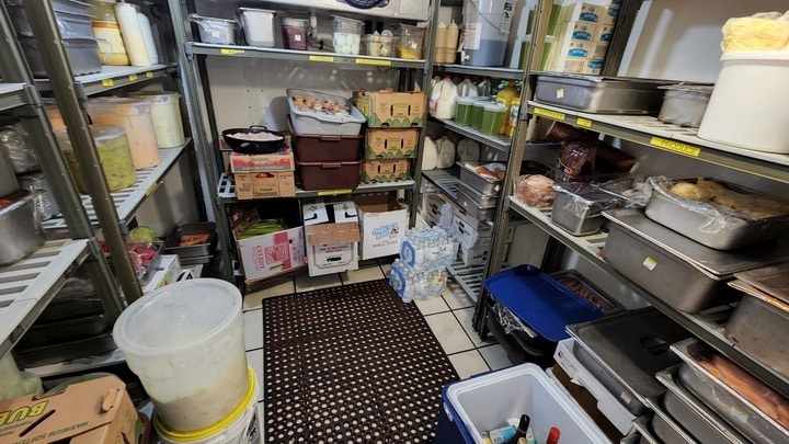 More Photos Of 302 Middle Rd, Blue Point Restaurant For Sale