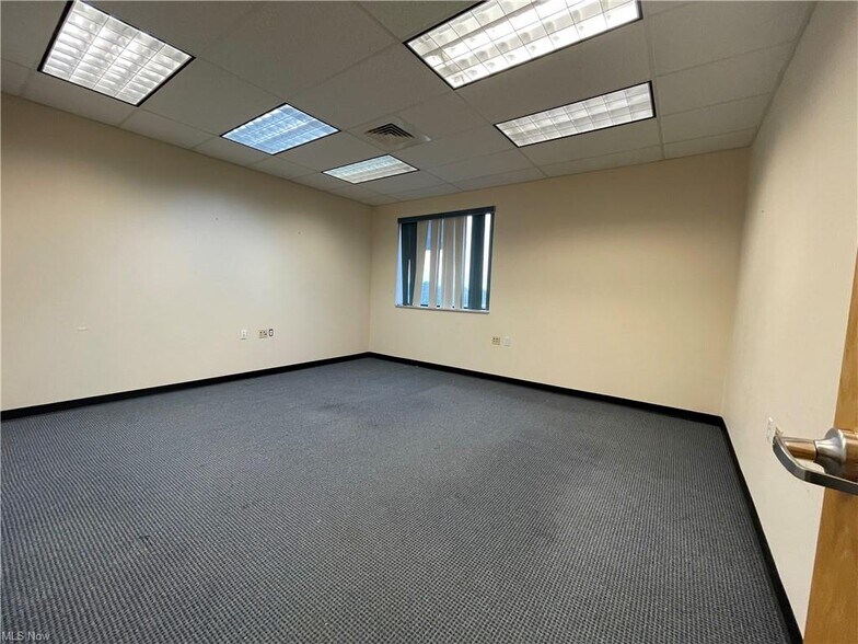 More Photos Of 100 Welday Ave, Steubenville Office For Lease