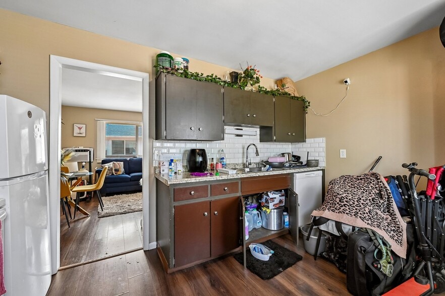 More Photos Of 5250 E Warren Ave, Denver Apartments For Sale