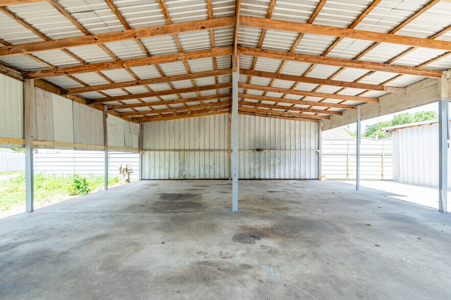 More Photos Of 1929 Havner Ln, Houston Industrial For Sale