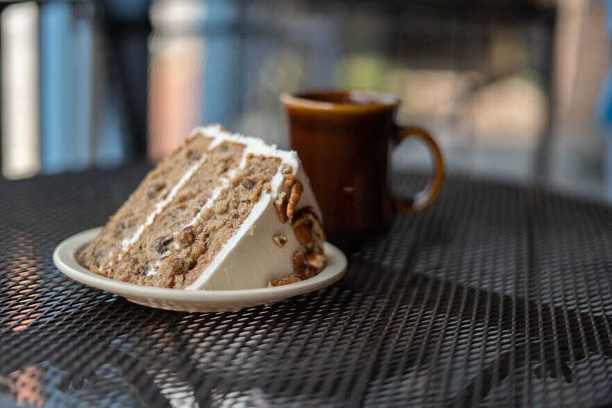 More Photos Of 222 Main St, Dayton Freestanding For Sale