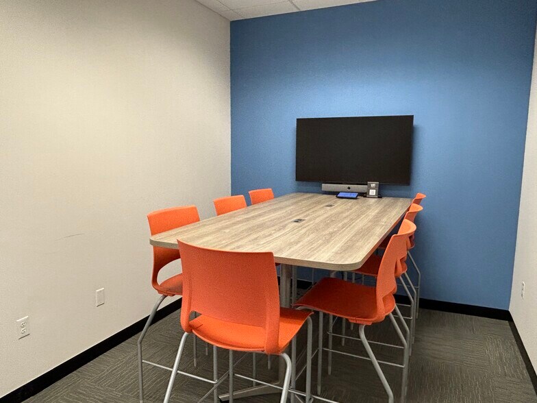 More Photos Of 38-72 Cummings Park, Woburn Light Manufacturing For Lease