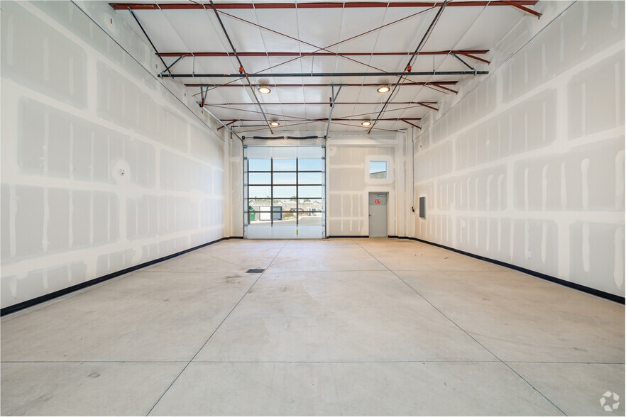 More Photos Of 3747 W Parkway Blvd, West Valley City Warehouse For Lease