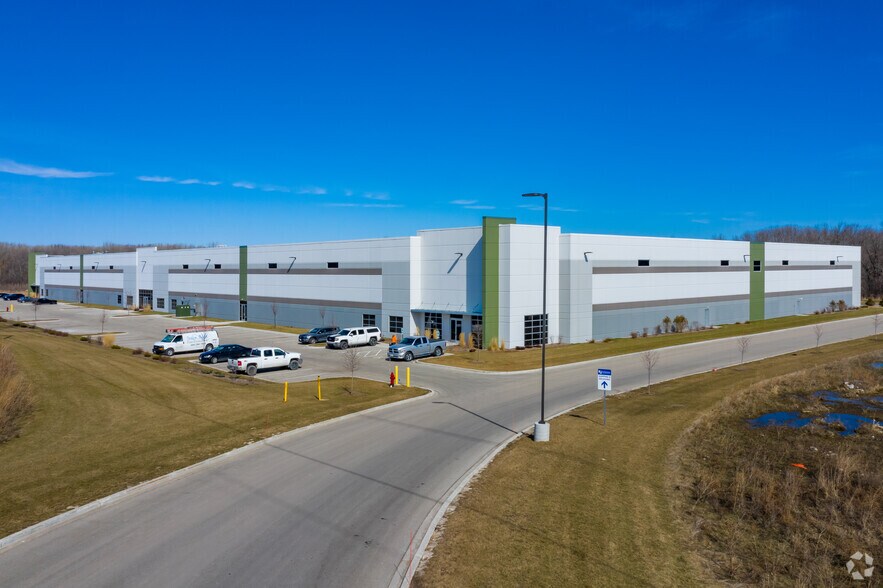 Primary Photo Of N102 W19300 Willow Creek Way, Germantown Warehouse For Lease