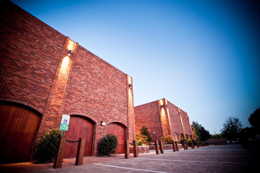 More Photos Of 13200 Marina Way, Woodbridge Office For Lease