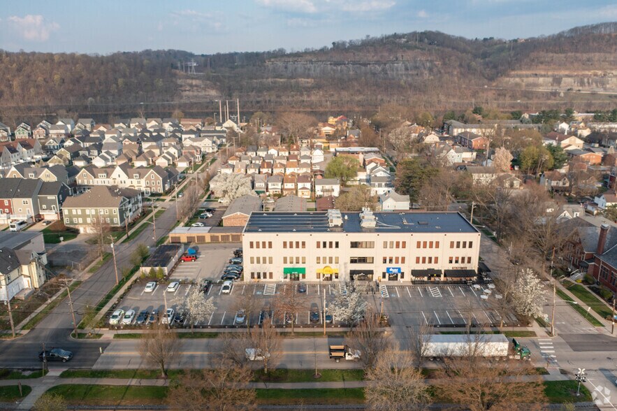 More Photos Of 333 Allegheny Ave, Oakmont Office For Lease
