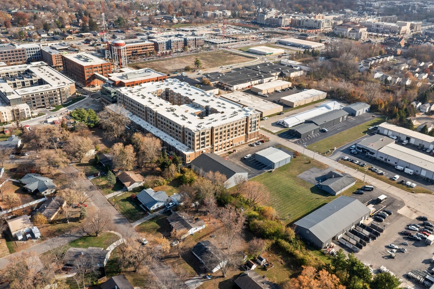 More Photos Of 520 Industrial Dr, Carmel Warehouse For Lease