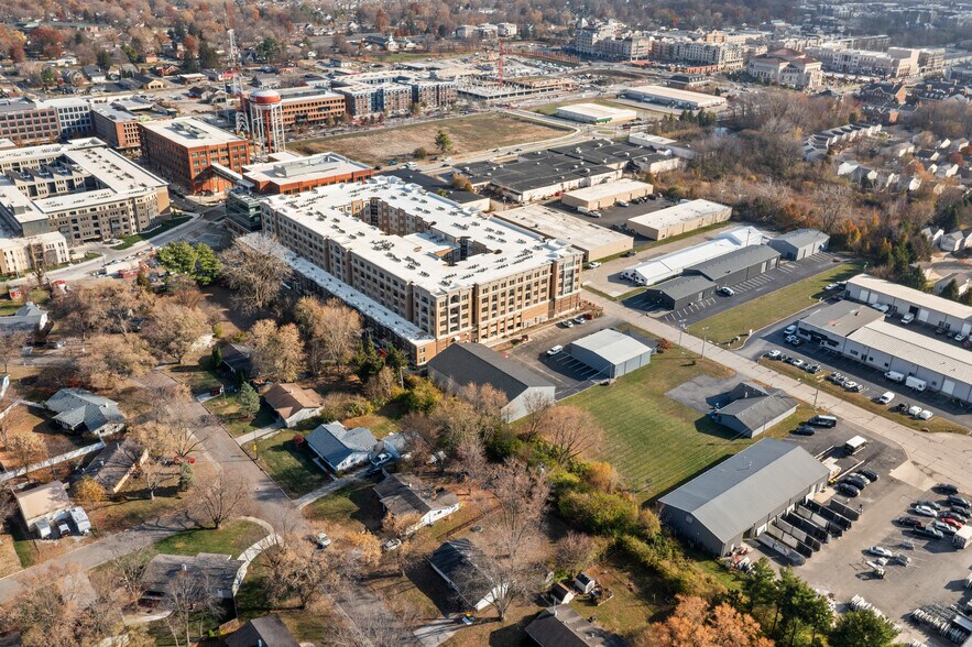 More Photos Of 520 Industrial Dr, Carmel Warehouse For Lease